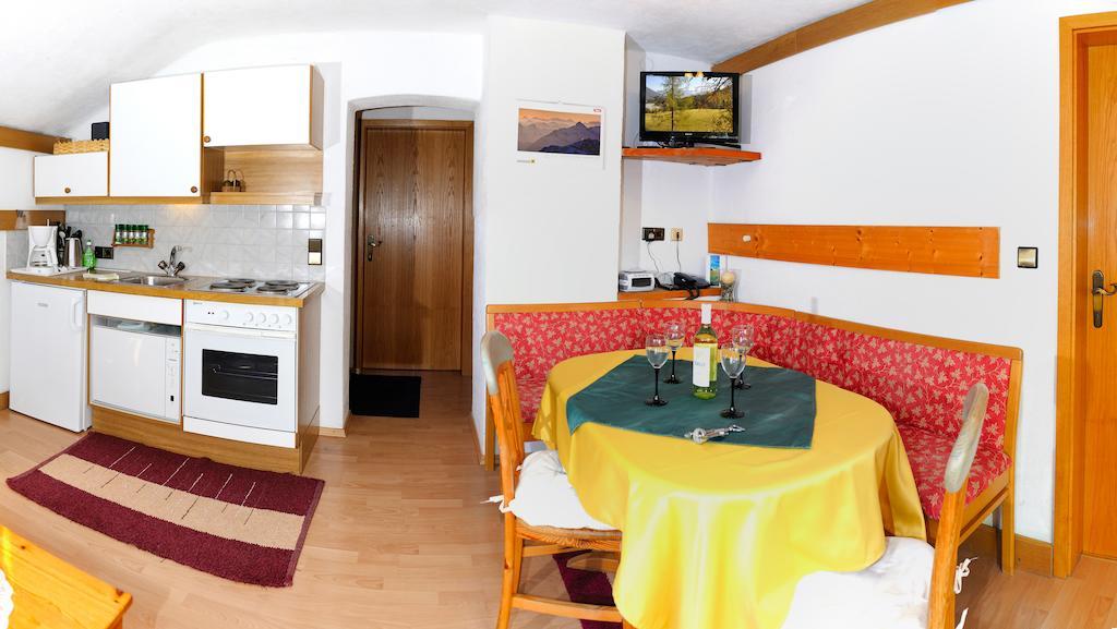 Haus Steinroeschen Apartment Seefeld in Tirol Cameră foto