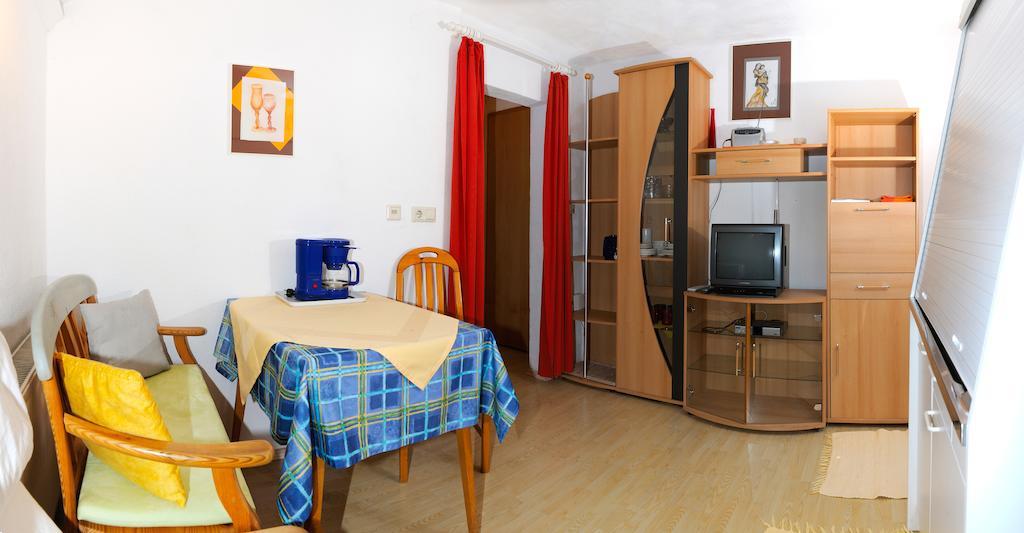 Haus Steinroeschen Apartment Seefeld in Tirol Cameră foto